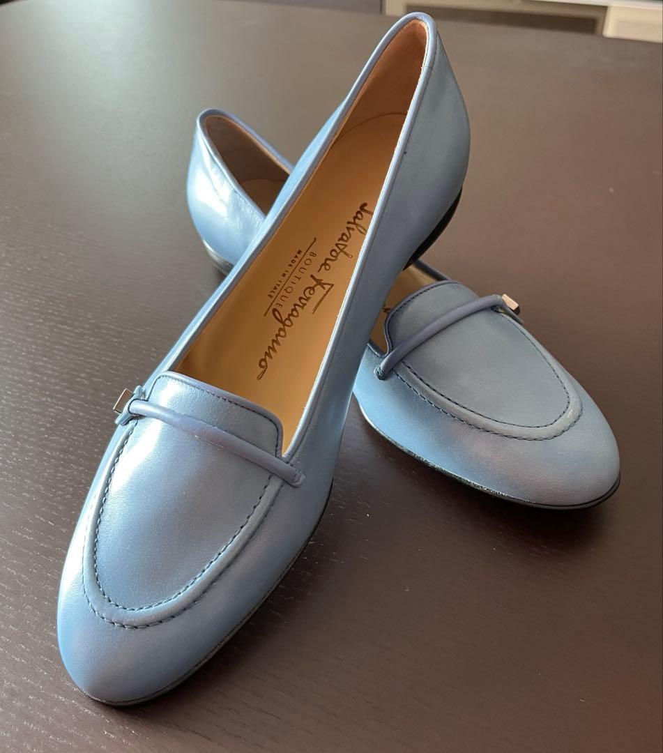 【未使用品】サルヴァトーレフェラガモ 23.5cm パンプス