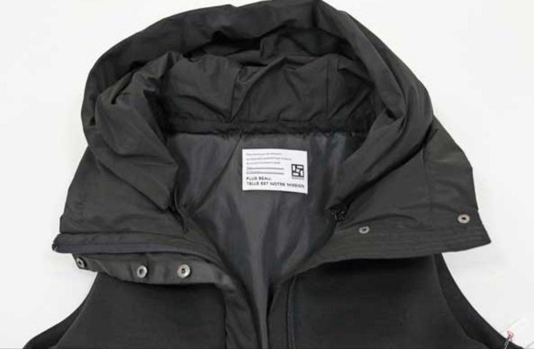 パシオーネ　フード付きロングダウンベスト ブラック