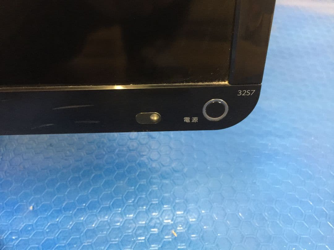 東芝 TOSHIBA REGZA レグザ 32型テレビ 32S7 2013年製