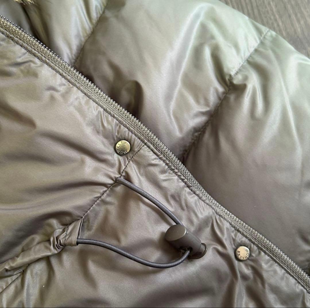 モンクレール メス ダウンジャケット フードファー付 00 グレージュ 希少