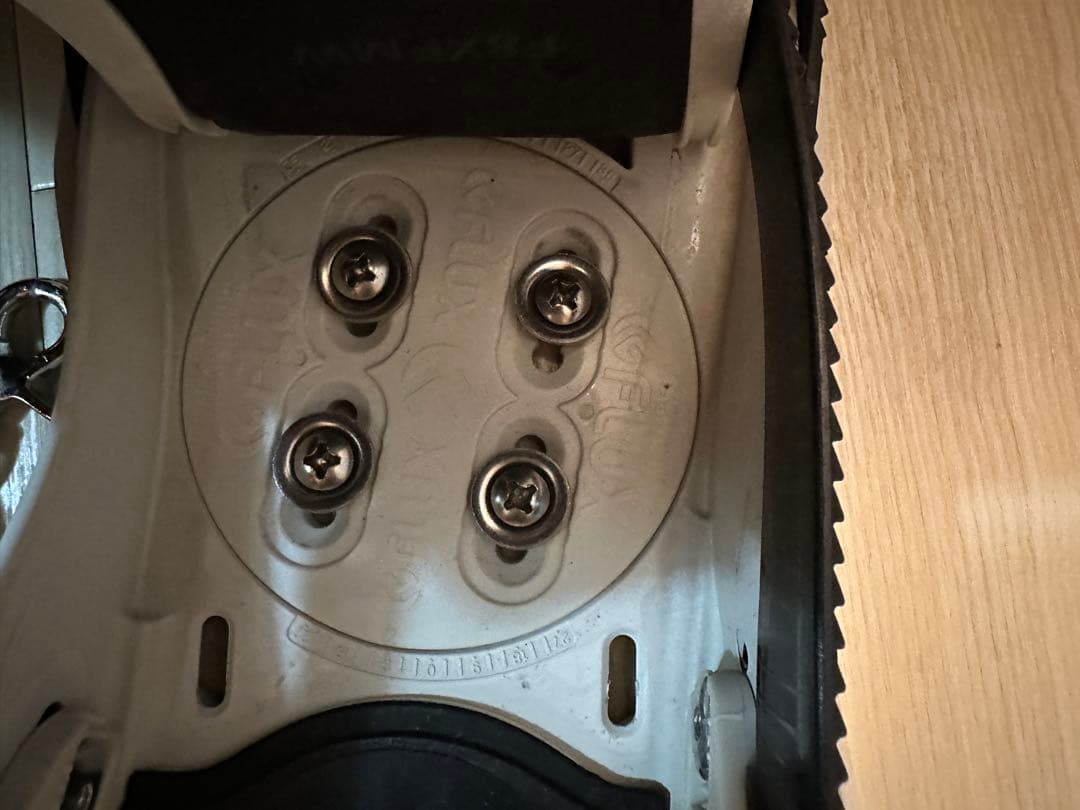 FLUX ビンディング XFブラック/ホワイト