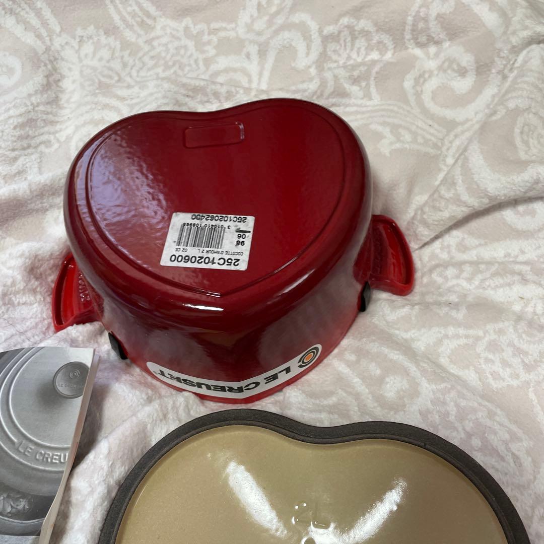 値下げ　早い者勝ち　LE CREUSET ハート型鍋 レッド 定価41,500円