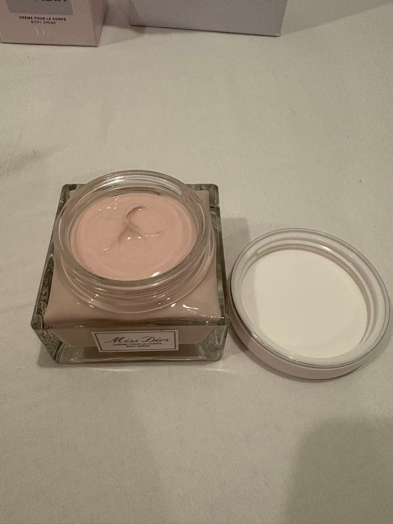 新品未使用Miss Dior ボディクリーム ギフトバッグ付き