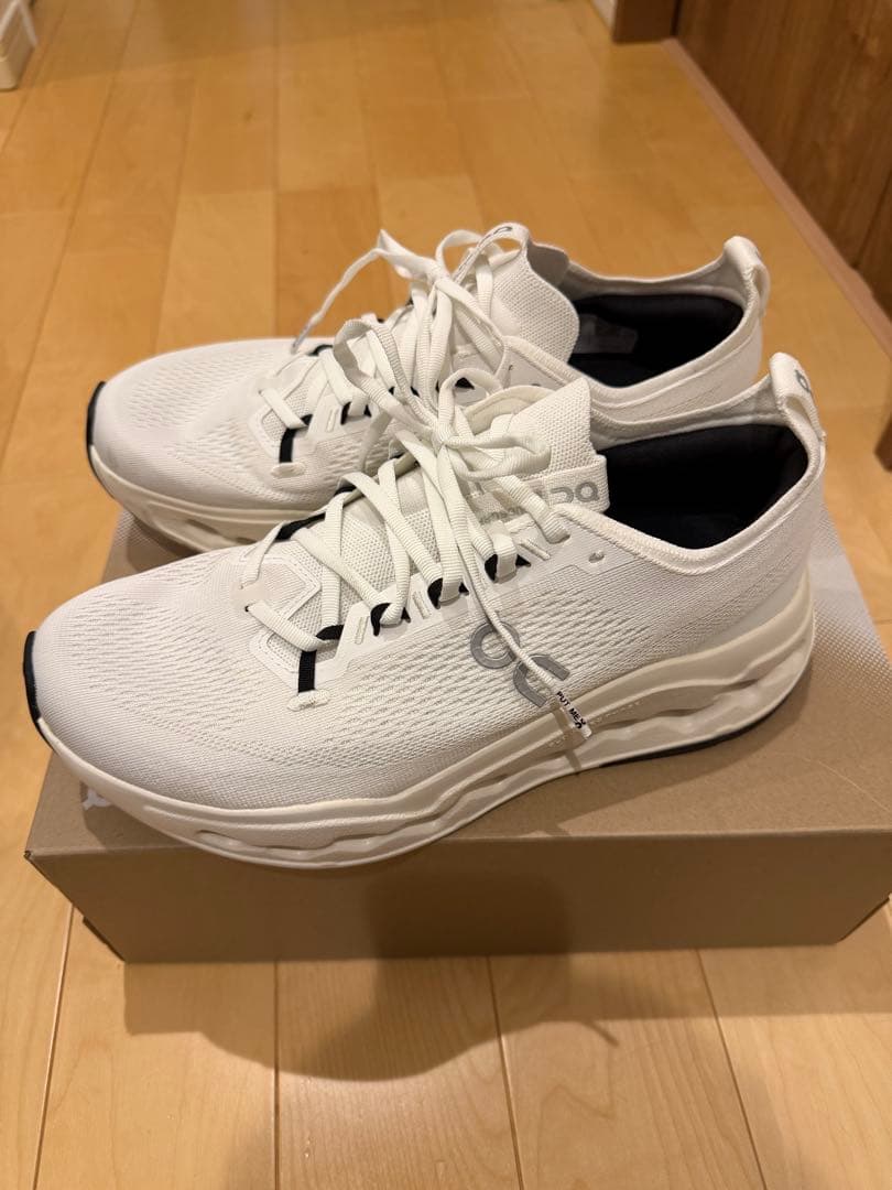 Cloudsurfer Max Wide ホワイト ２８センチ