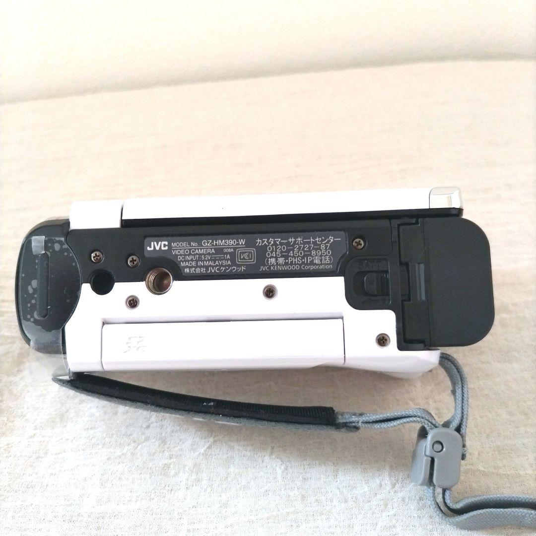 美品　Everio JVC FULL HD ビデオカメラ GZ−HM390‐ｗ