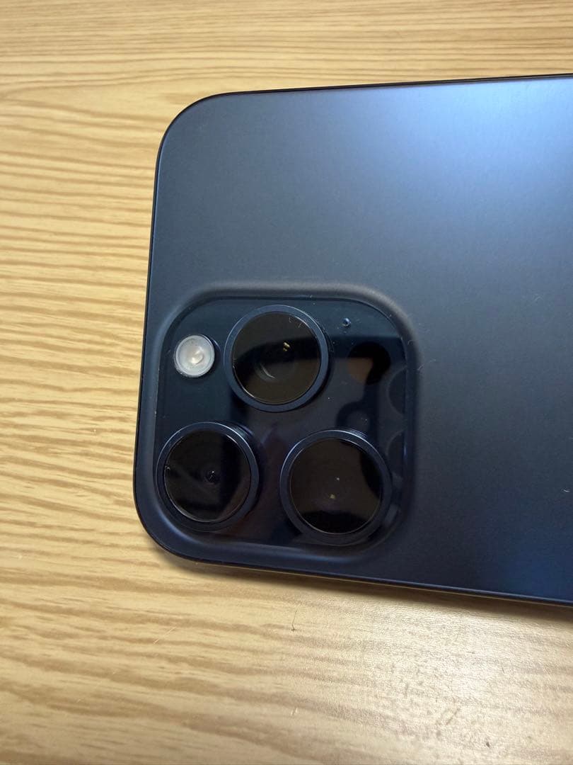 美品 iPhone15 PROMAX 【SIMフリー】