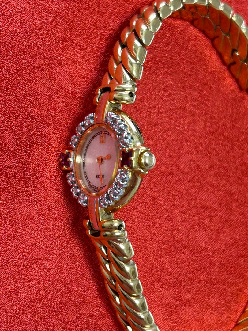 SEIKO エクセリーヌダイヤ　ルビー　ゴールド 宝石付き時計