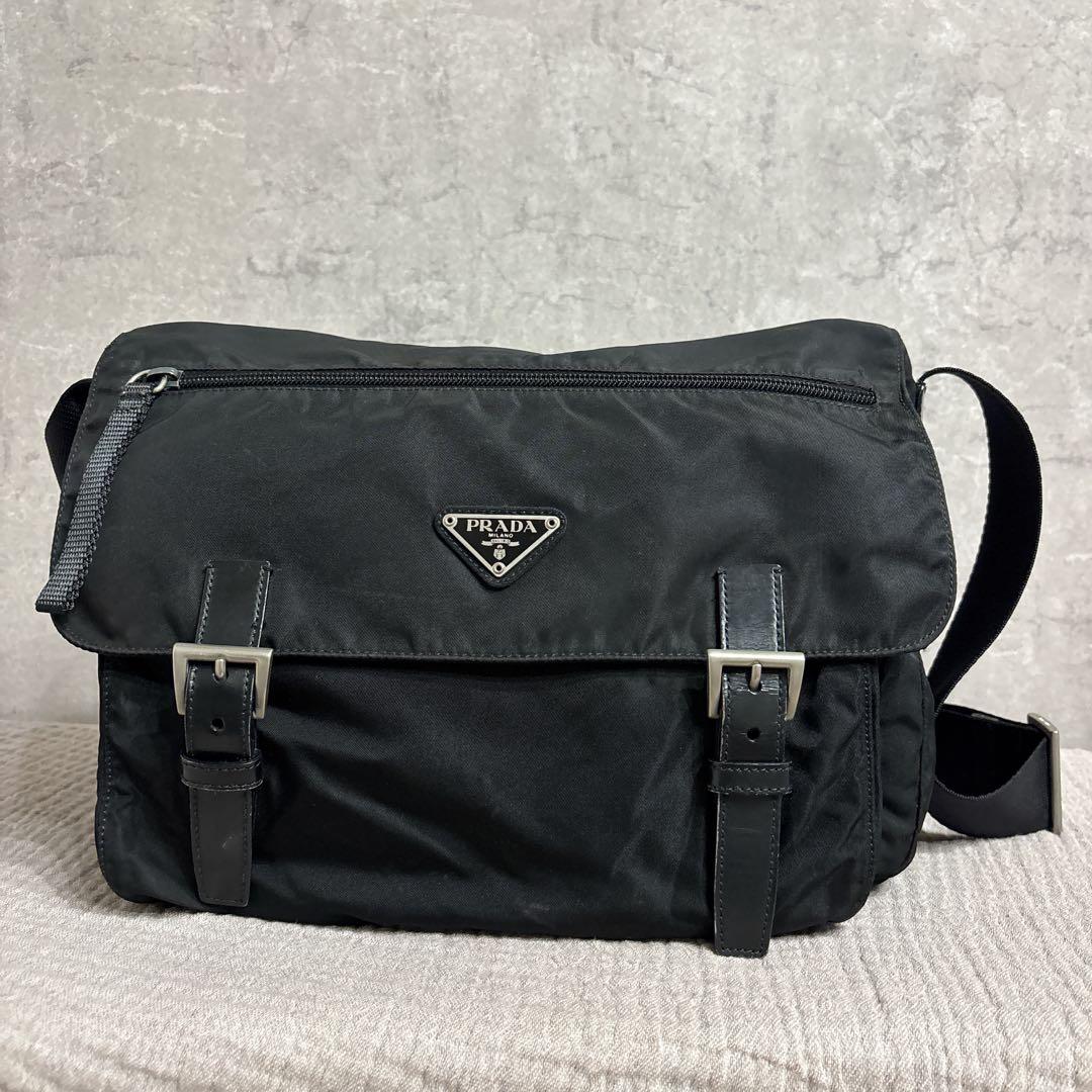 プラダ 三角ロゴ メッセンジャーバッグ ナイロン ブラック ギャランティ