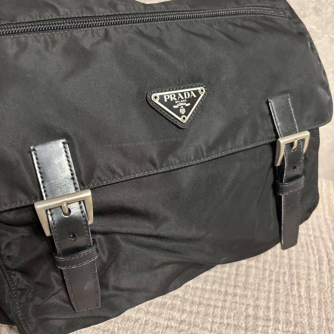 プラダ 三角ロゴ メッセンジャーバッグ ナイロン ブラック ギャランティ