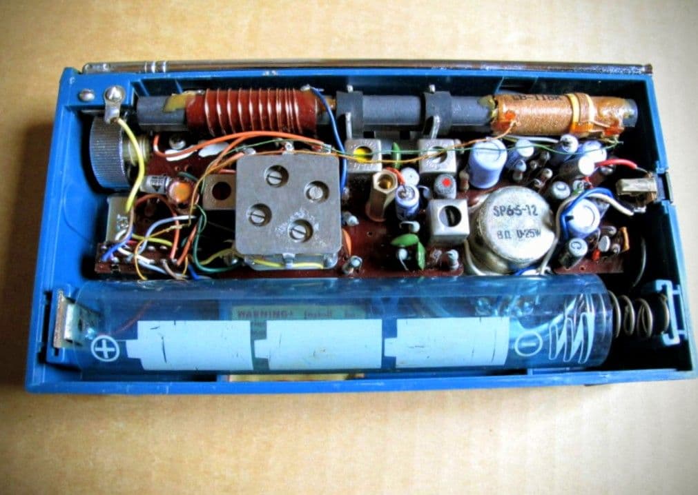 明日迄値下げ‼️スタンダード　トランジスタラジオSR-H740　動作品