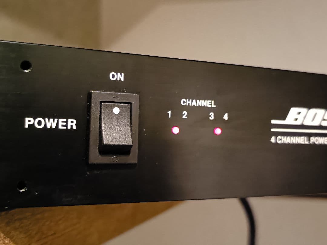 BOSE ラック式4チャンネルパワーアンプ 1200 VI