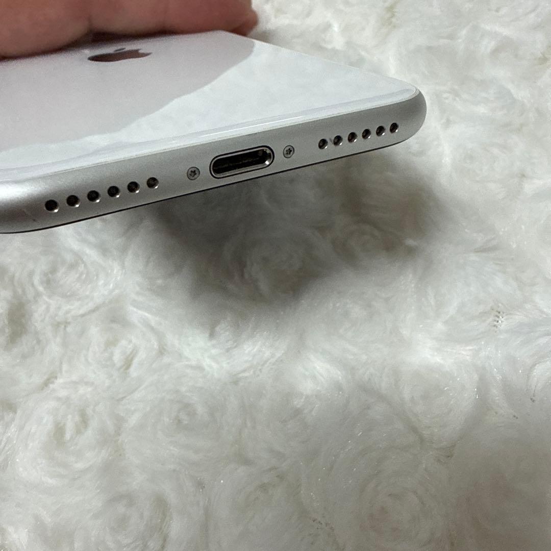 iPhone SE 第2世代　128GB ホワイト