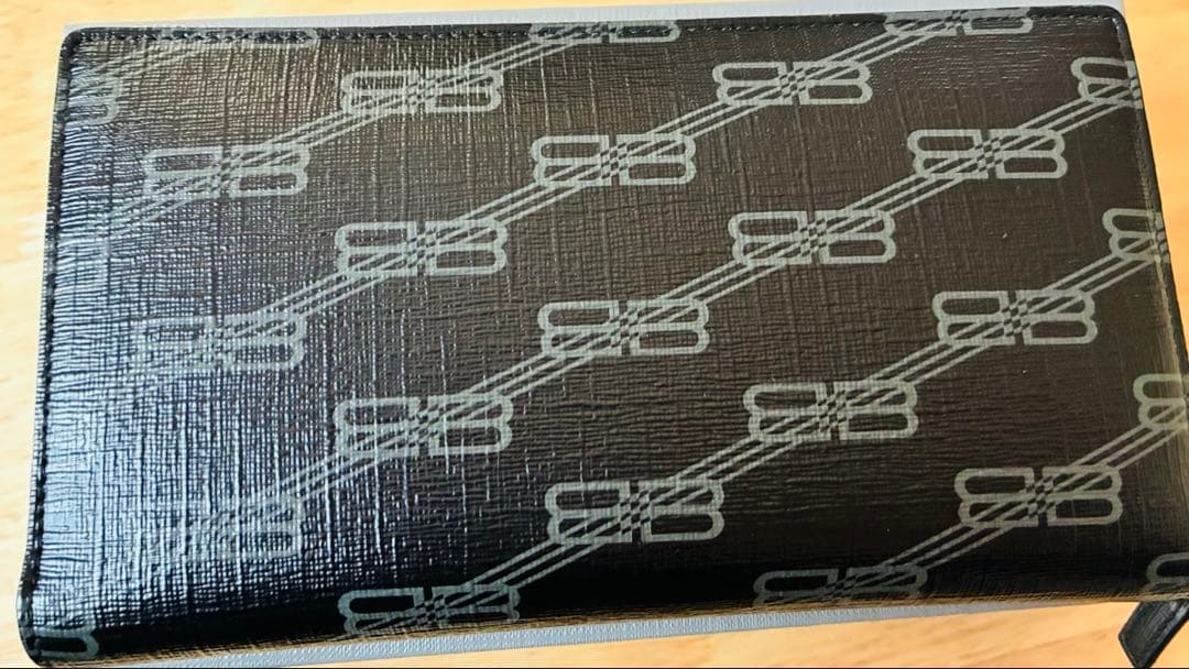 【美品！保証書付】BALENCIAGA コンチネンタル　長財布 メンズ