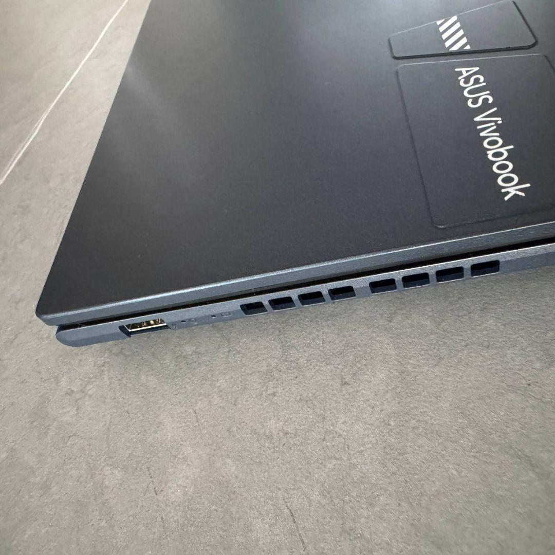 ASUS VivoBook X1502VA ノートPC 15.6インチ