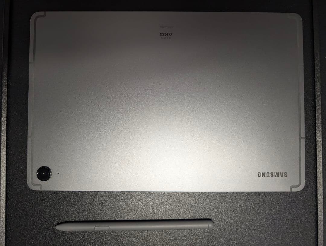 Samsung Galaxy Tab S9 FE シルバー Sペン、純正ケース