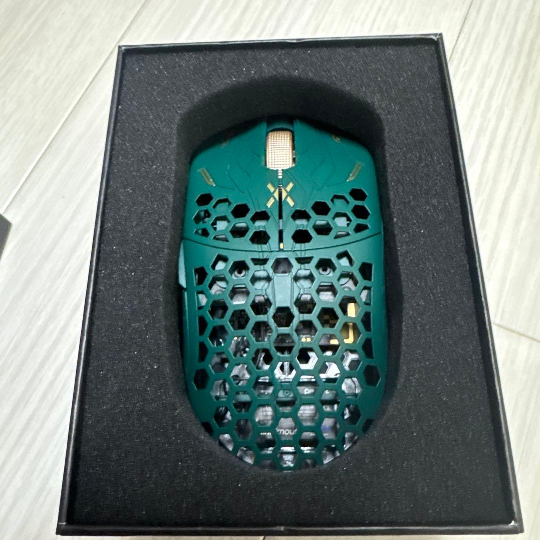 Finalmouse ULX Prophecy Tarik Lサイズ