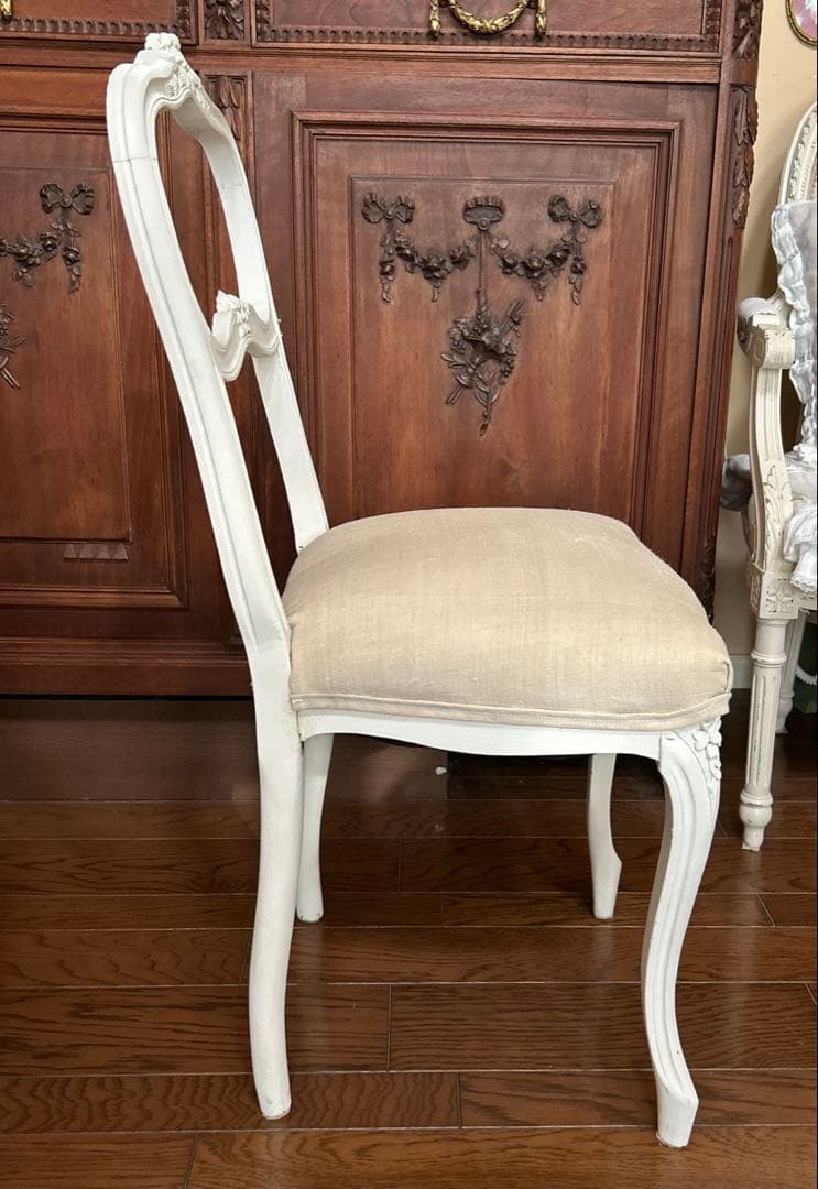 希少　フランスアンティークホワイトチェア　ロカイユ装飾