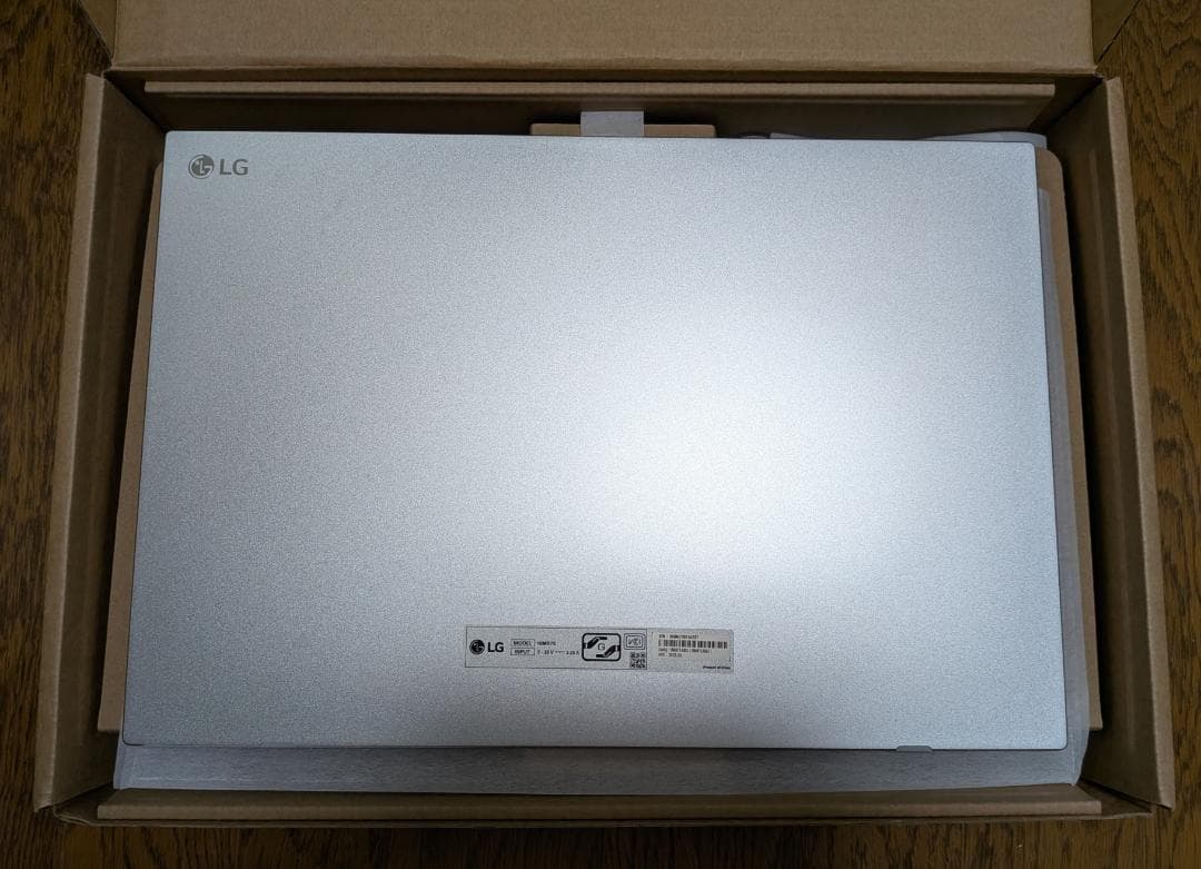LG gram +view 16MR70 16インチ モバイルモニター