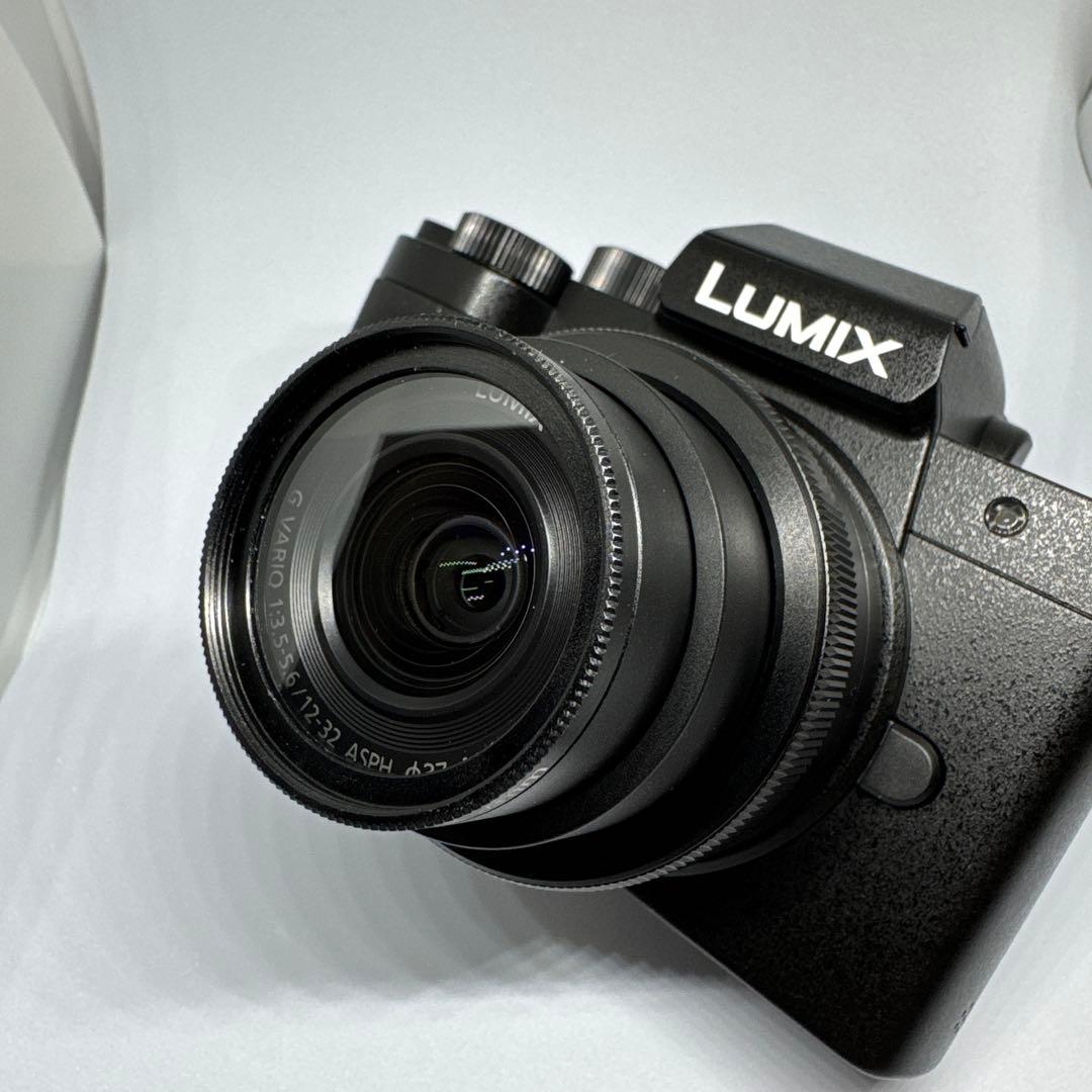 ☆ほぼ新品☆LUMIX G100D ミラーレス一眼カメラ　ルミックス　付属品あり