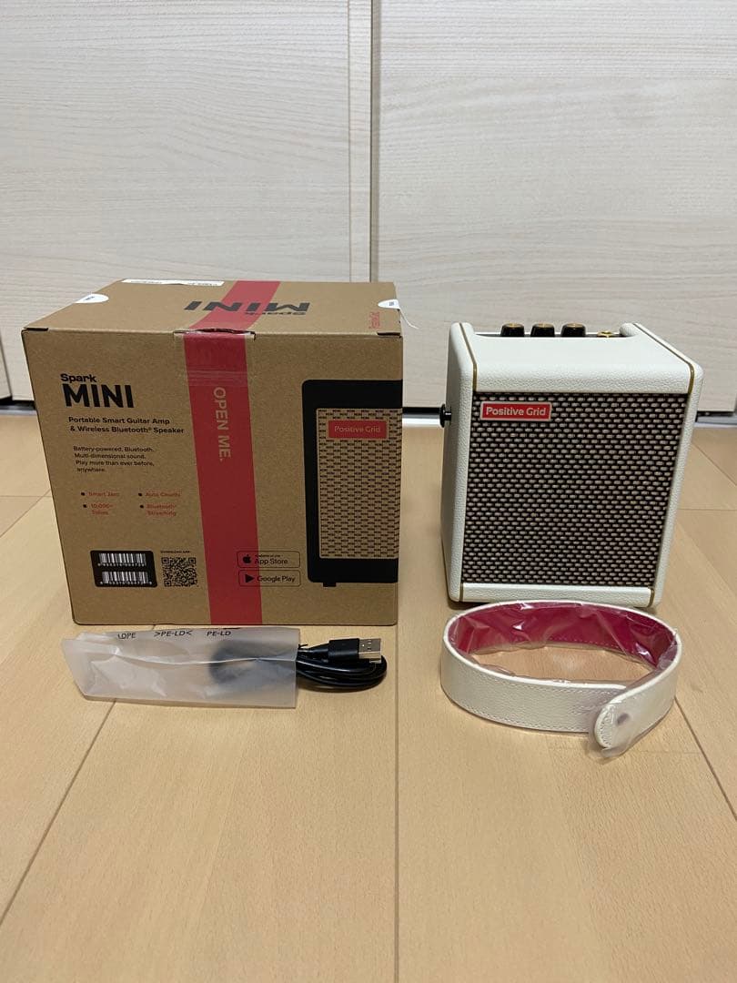 【新品 超美品】ギターアンプ Spark Mini Pearl