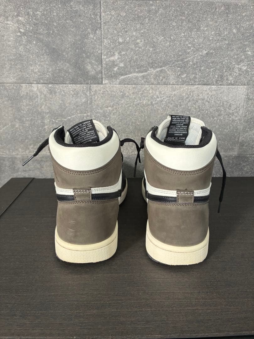 エアジョーダン1 ダークモカ