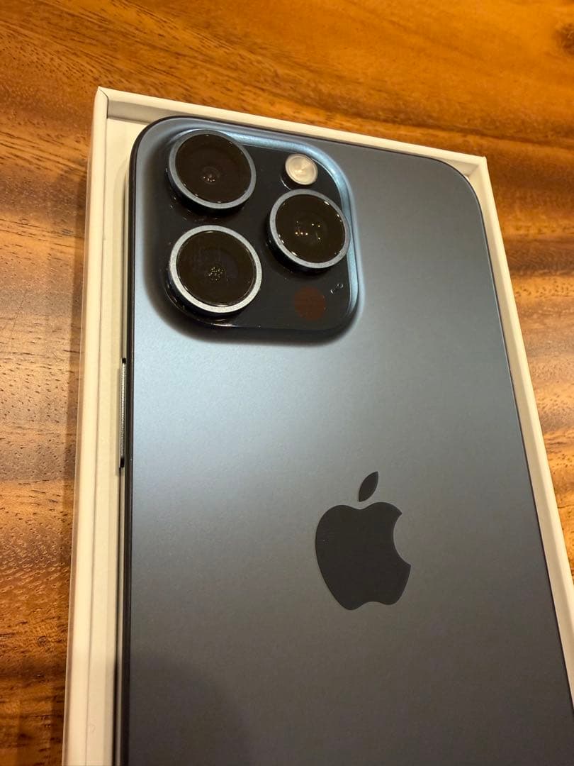 【美品】iPhone 15 Pro Max 256GB ブルー 90%