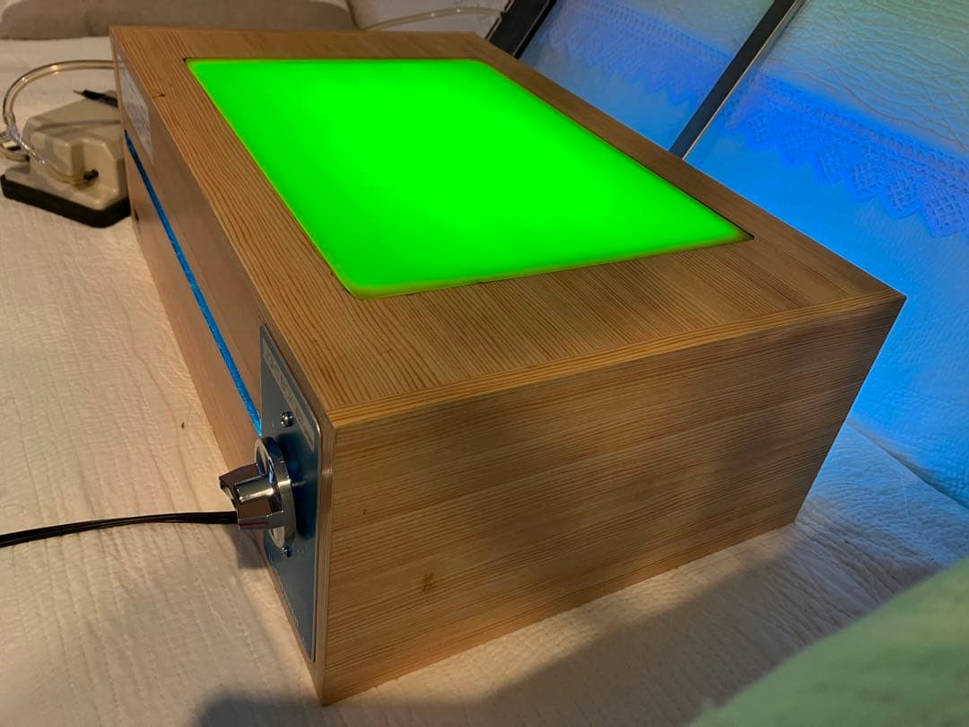 サンハヤト：基板製作用中型ライトボックス 数回のみ使用でほぼ新品