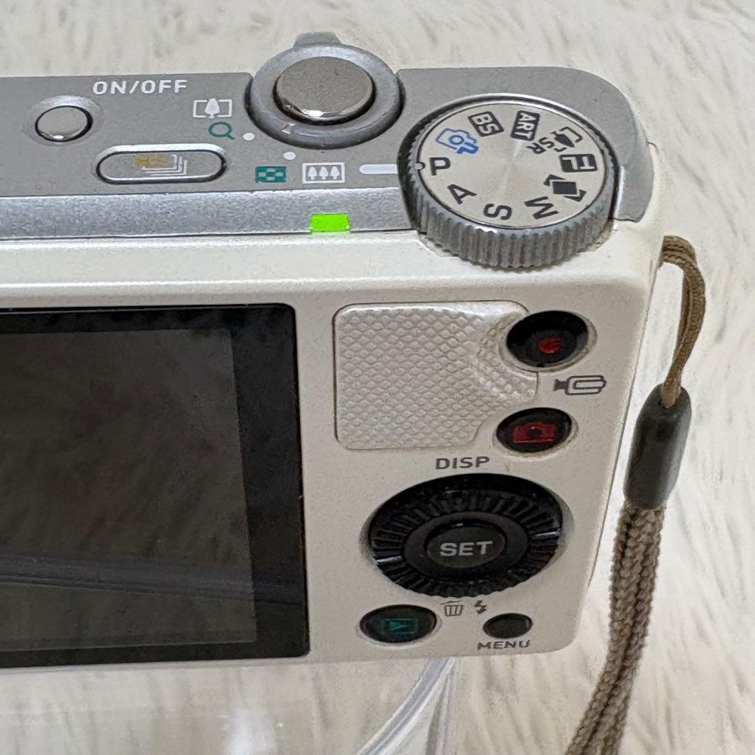 CASIO カメラ　EX-ZR850 ホワイト コンデジ　ジャンク