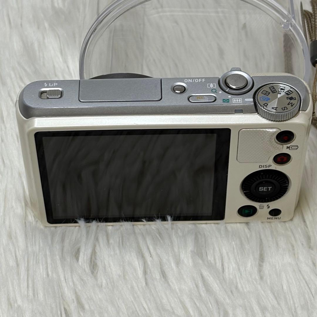 CASIO カメラ　EX-ZR850 ホワイト コンデジ　ジャンク