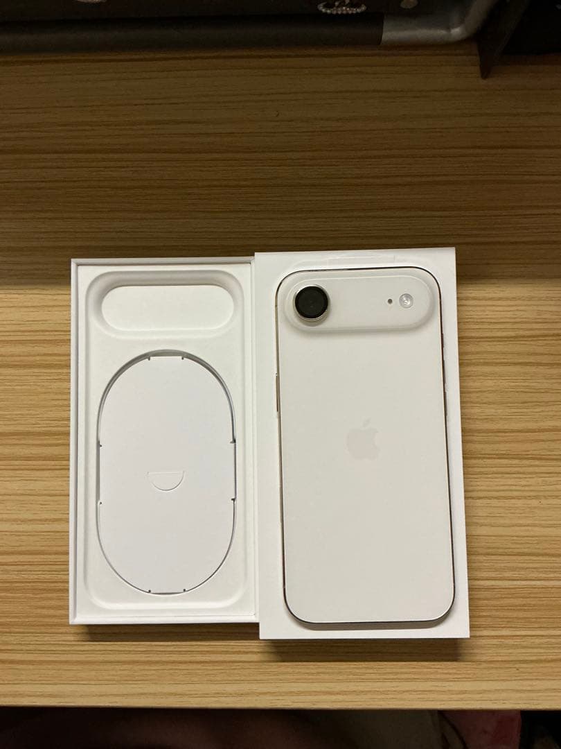 超美品！iPhone17Air ライトゴールド