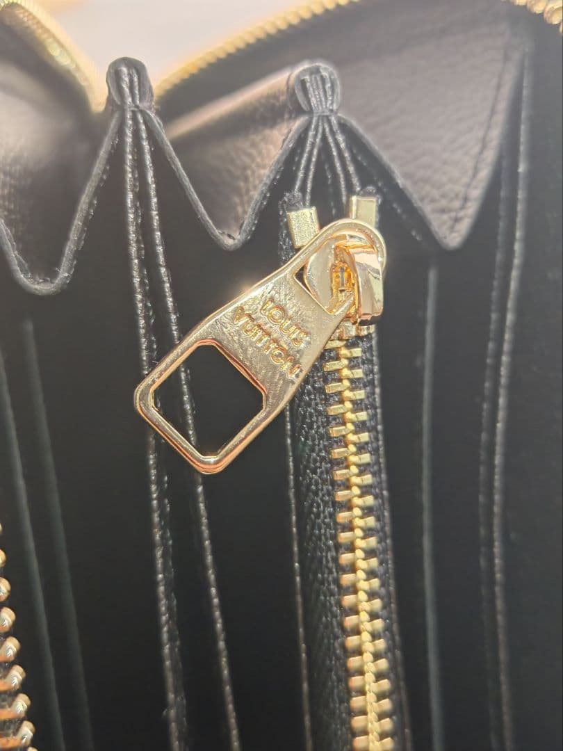 LOUIS VUITTON ジッピーウォレット モノグラムアンプラント 長財布