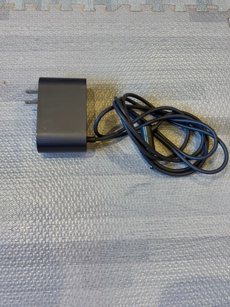 Dyson V8slim fluffy スティッククリーナー