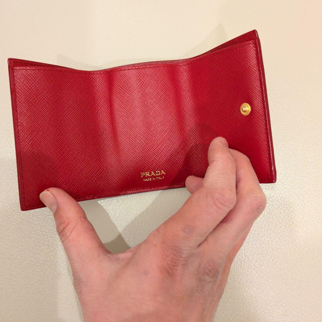 PRADA 三つ折り財布 赤