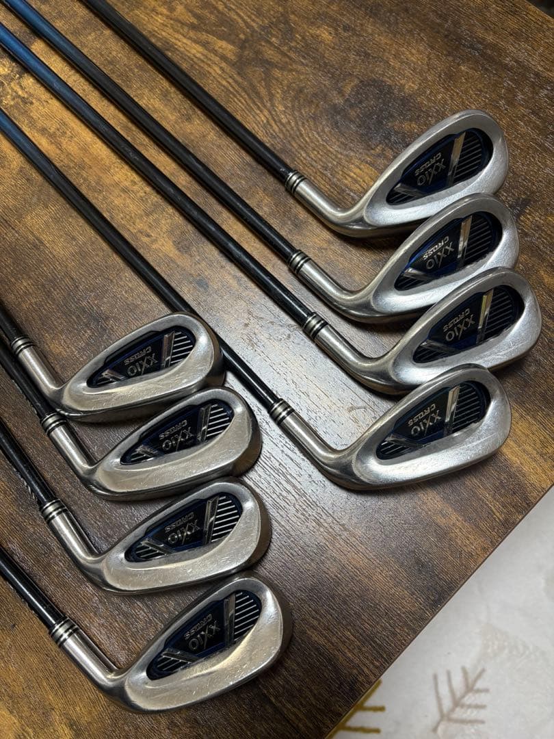 ゼクシオクロスアイアン 8本セット MH1000:R