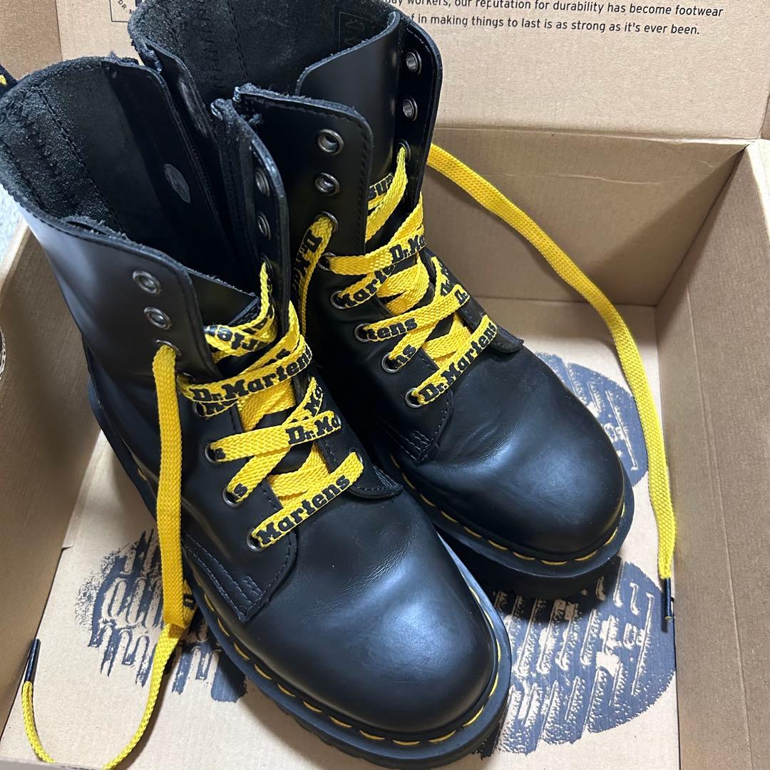 ぽ*ぽ様 Dr.Martens ドクターマーチン UK4 厚底 ブーツ 8ホール