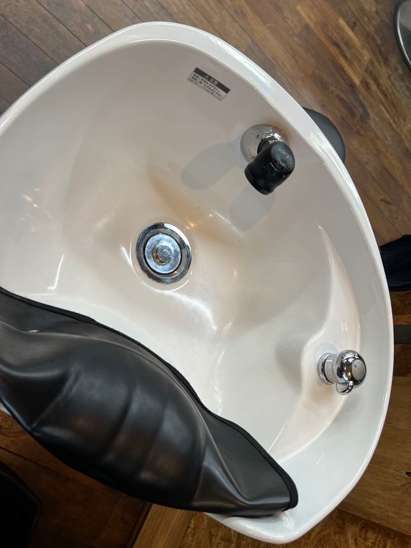 美容室　オオヒロシャンプー台　ブラック　　大広製作所　山口県防府市