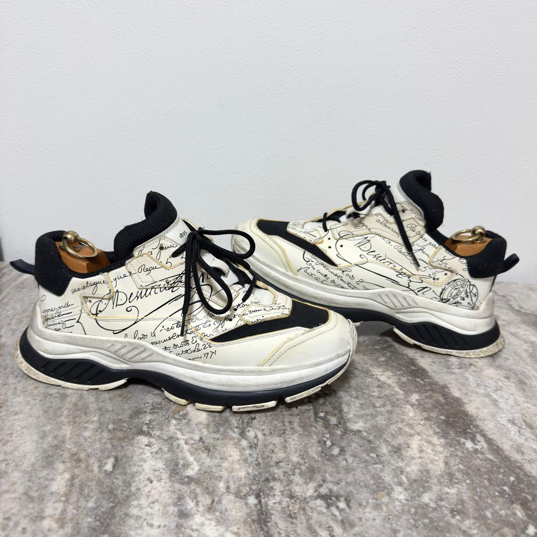 限定 45万円 ベルルッティ グラビティ スクリットホワイトレザースニーカー