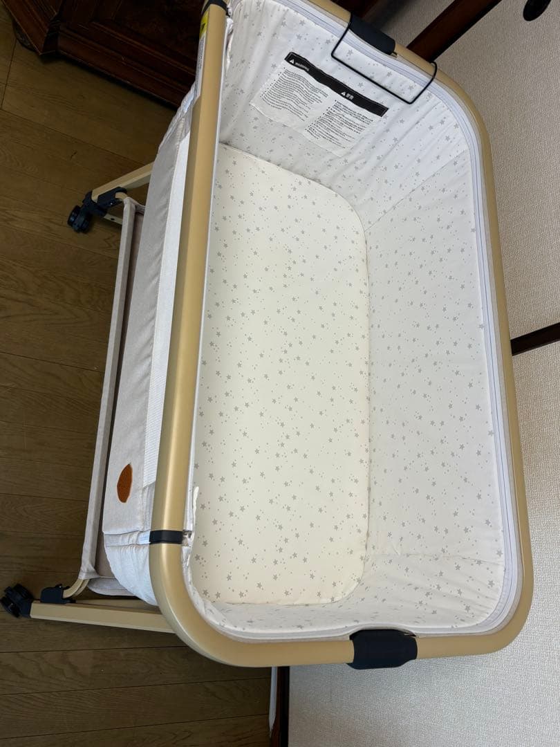 【美品】HZDMJベビーベット 移動可能・持ち運び・折りたたみOK 添い寝ベッド