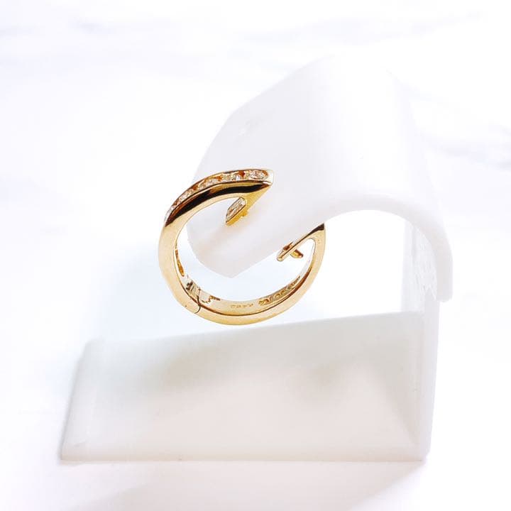 ■未使用品■K18 片耳 ダイヤフープピアス 0.402ct