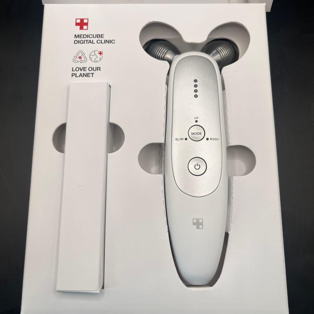 メディキューブ MEDICUBE AGE-R EMSダーマショット 美顔器