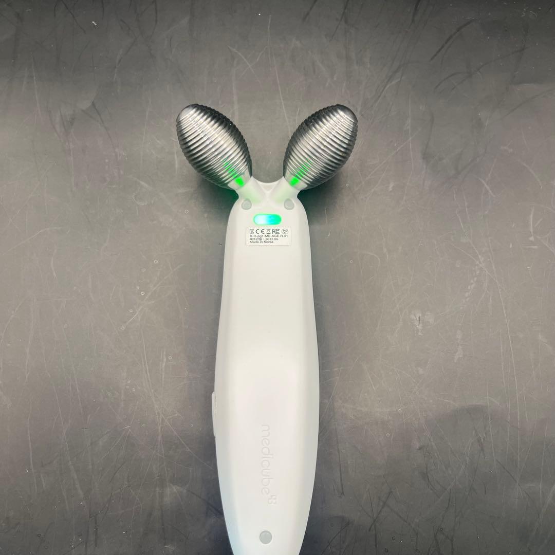 メディキューブ MEDICUBE AGE-R EMSダーマショット 美顔器