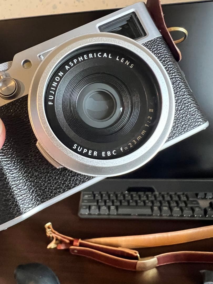 【美品】FUJIFILM X100VI シルバー　すぐ撮影セット