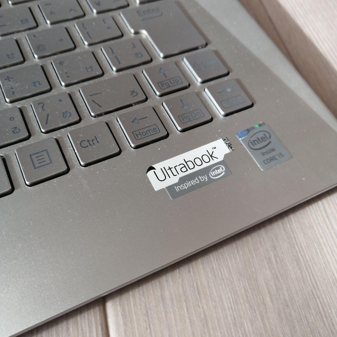 SONY VAIO Duo 13　ノートパソコン