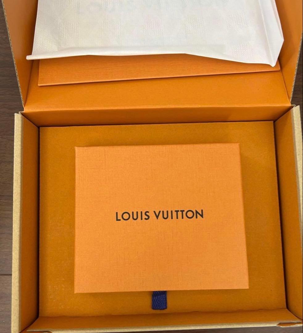 Louis Vuitton ポルトフォイユ・ヴィクトリーヌ