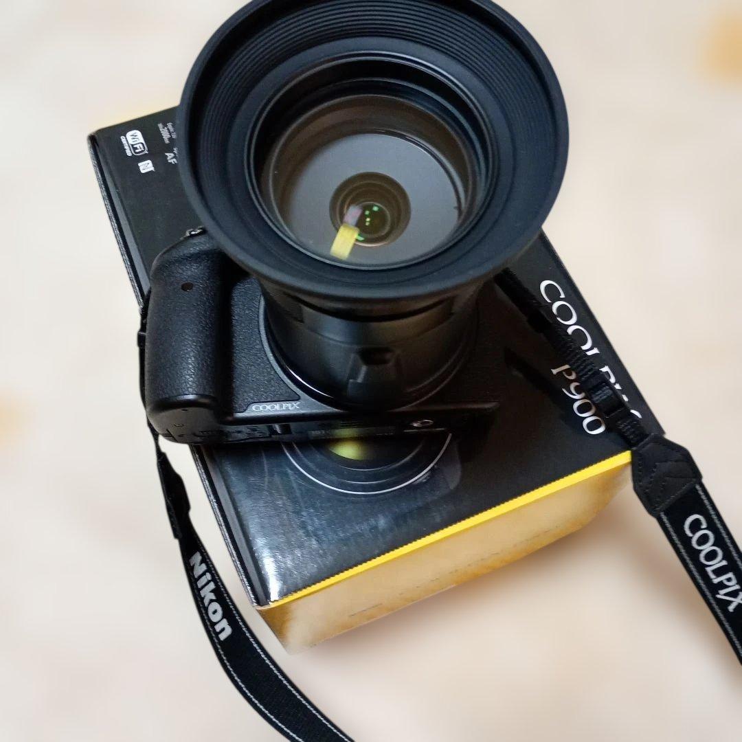 ニコン　COOLPIX P900 未使用に近い！　送料込み！