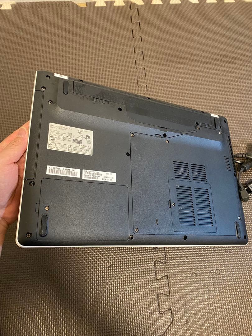 Windowsノート本体 FUJITSU LIFEBOOK AH30/X SSD 256GB