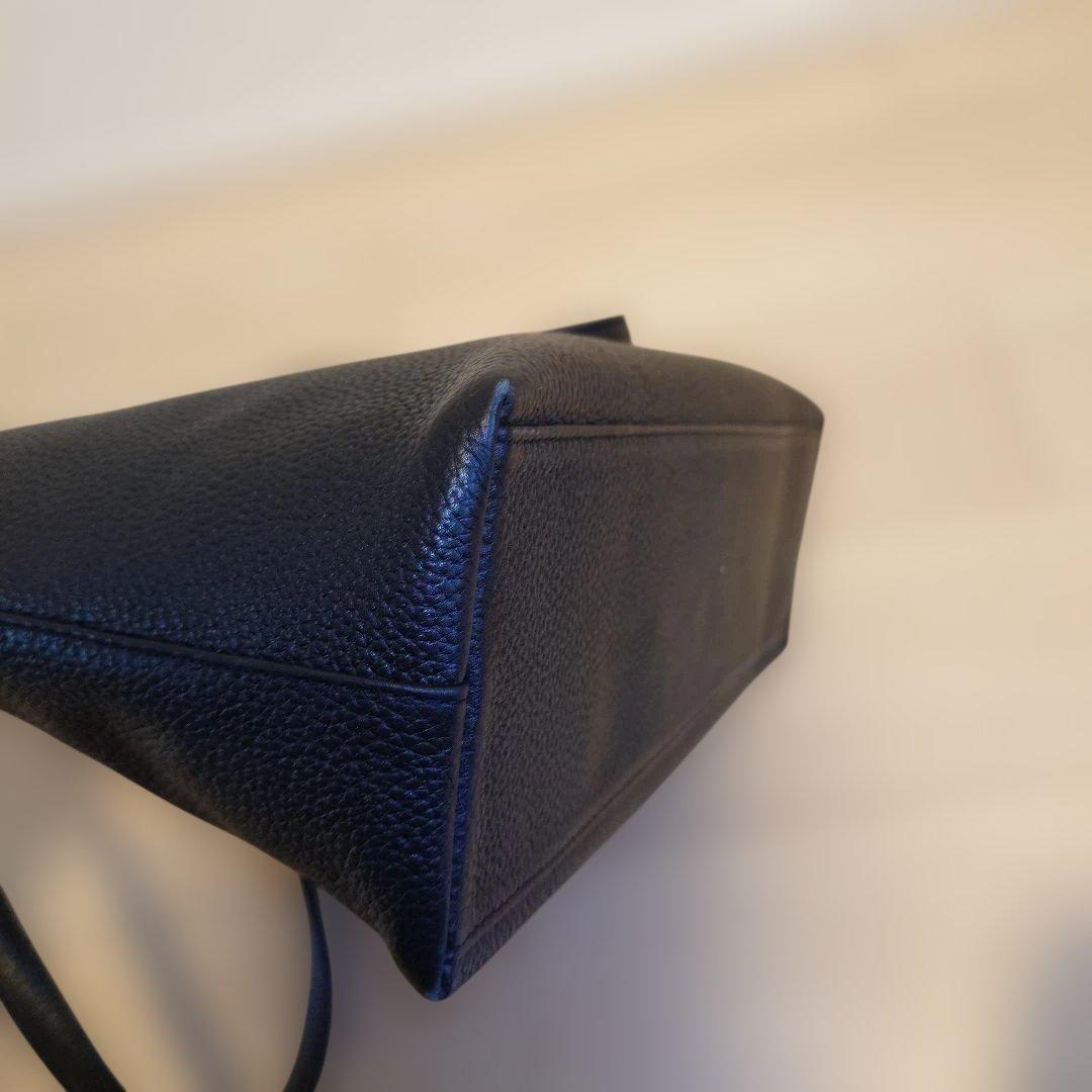 HushTugレザートート　ブラック