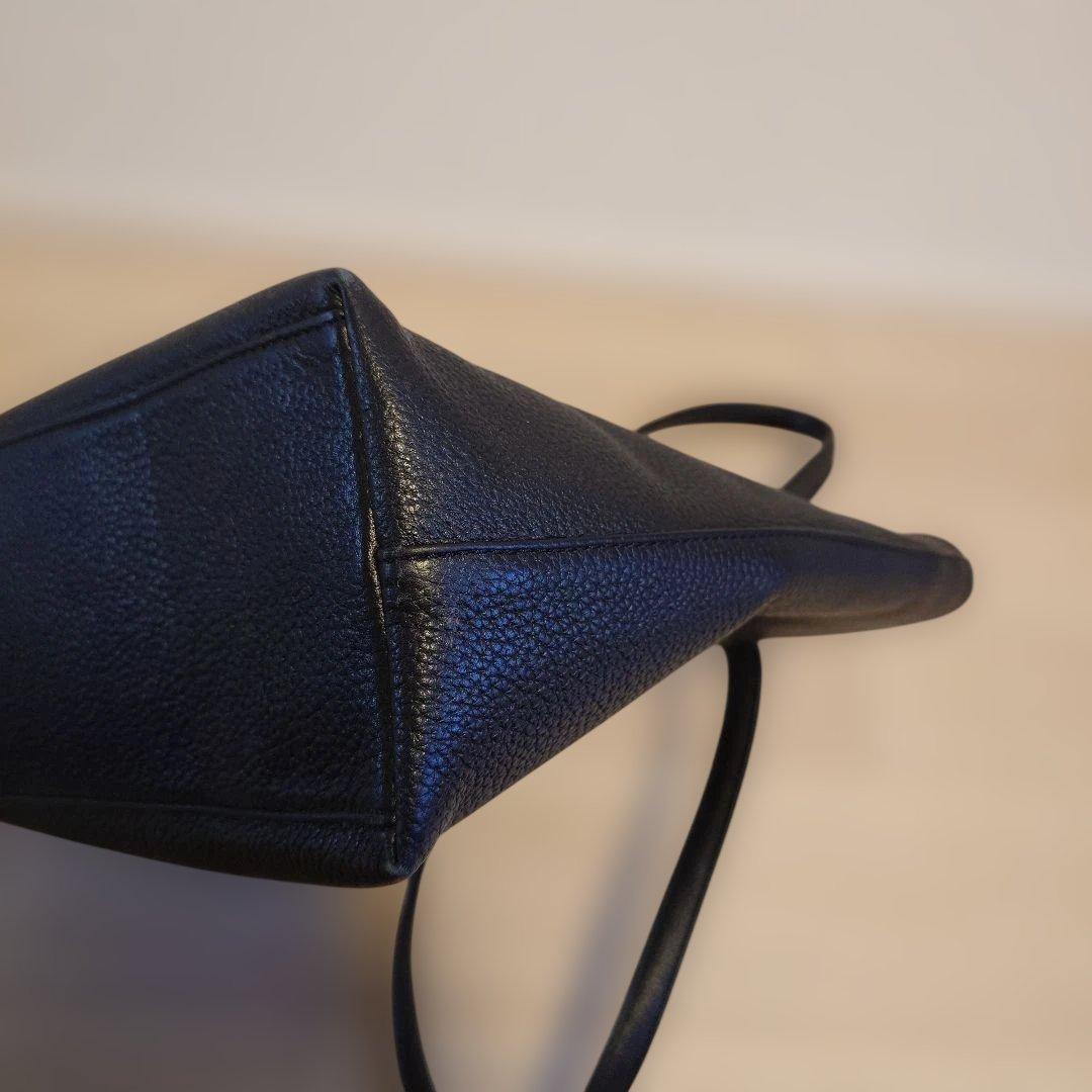 HushTugレザートート　ブラック