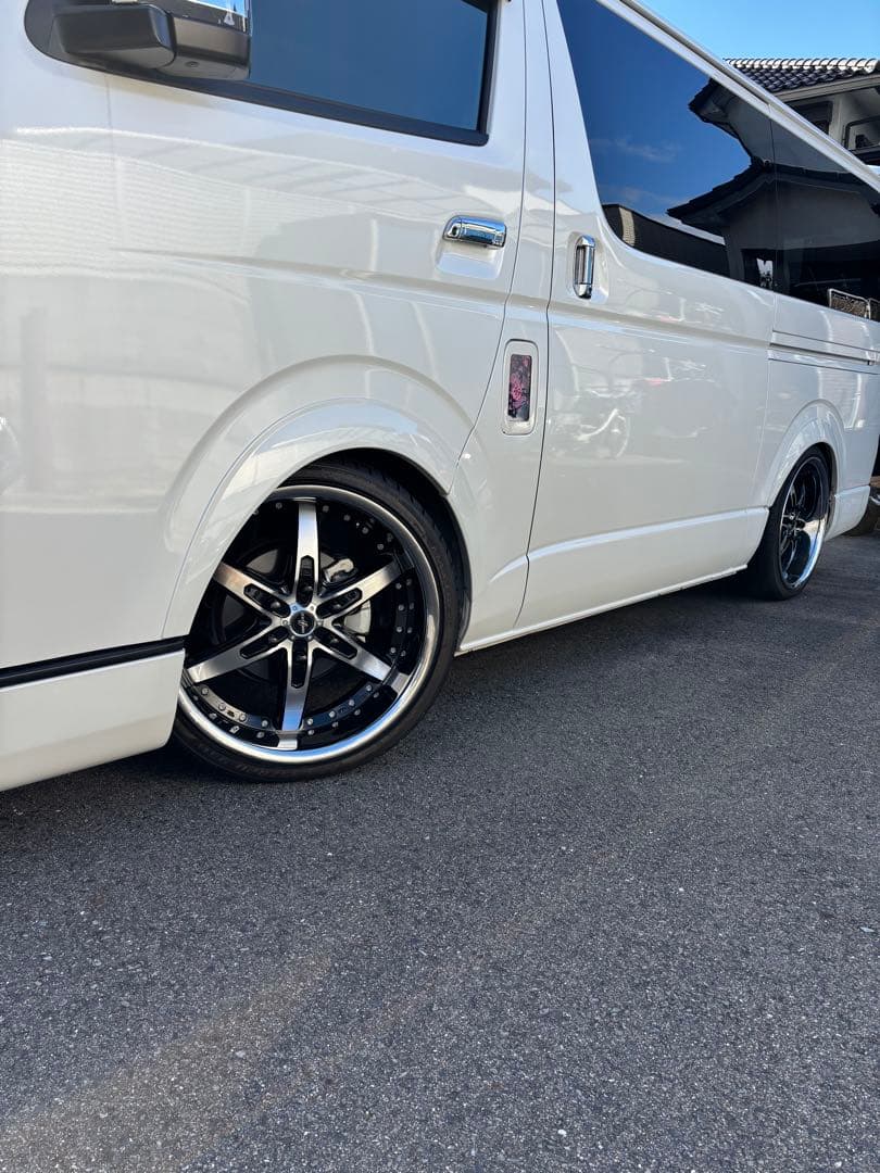 ハイエース　ホイール　タイヤ　4本セット　20インチ　ファブレス