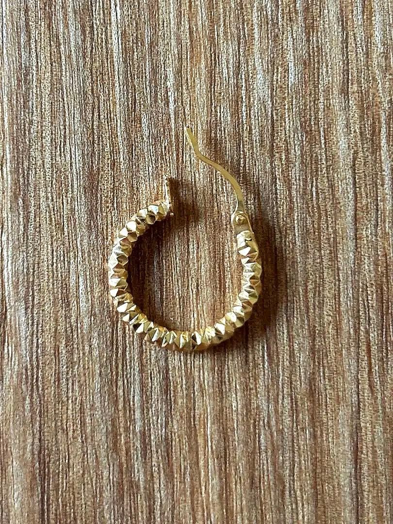 UNOAERRE スパイラルデザインピアス　片耳　18k